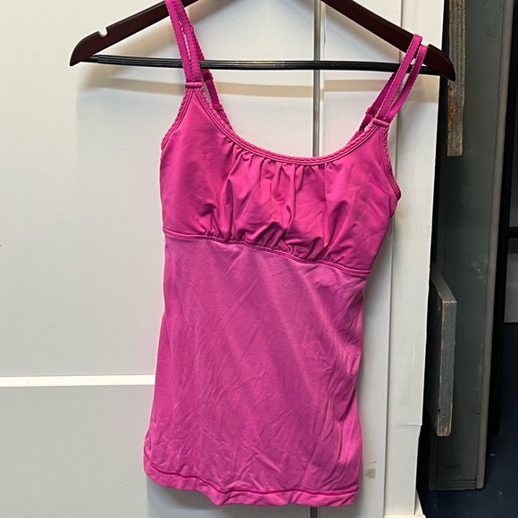 Lululemon size 6 hot pink tank with built in bra - Picture 1 of 3
